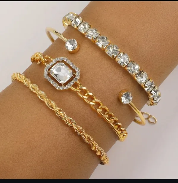 BRACELET_STACK_SET