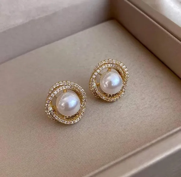 White_Crystal_Halo_Pearl_Buttons_Stud_Earrings_For_Women