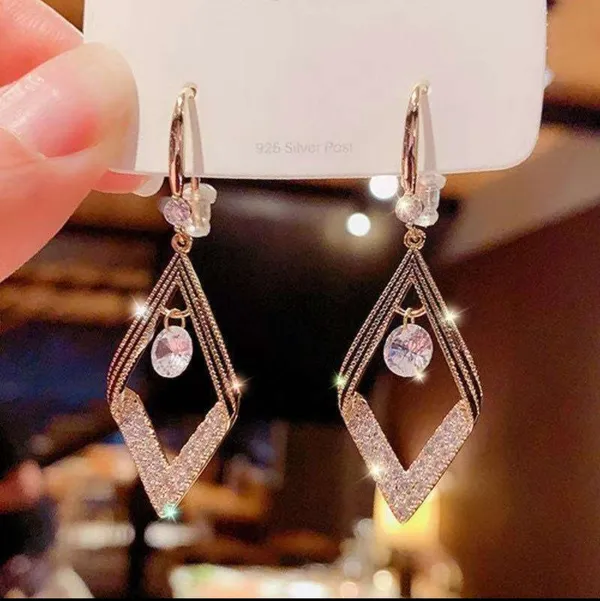 Silver_Luxe_Pav_Crystal_Diamond_Dangle_Earrings_For_Women