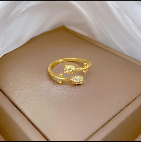 The_Golden_Tulip_Bypass_Ring