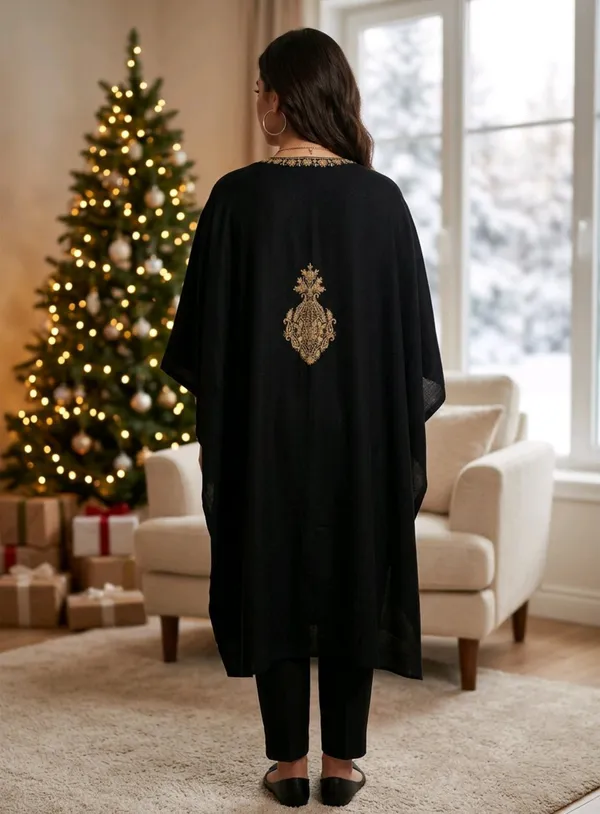 Black_Woollen_Shrugs_For_Women