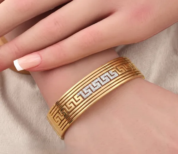 Anti_Tarnish_Gold_Plated_Greek_Broad_Pattern_Bracelet_for_Women