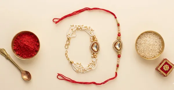 Broad_Uncut_Kundan_Premium_Rakhi_Pair_for_Bhai_Bhabhi_|_Premium_Rakhi_platter_Gift_Set