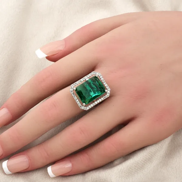 Emerald_Ring_for_Women
