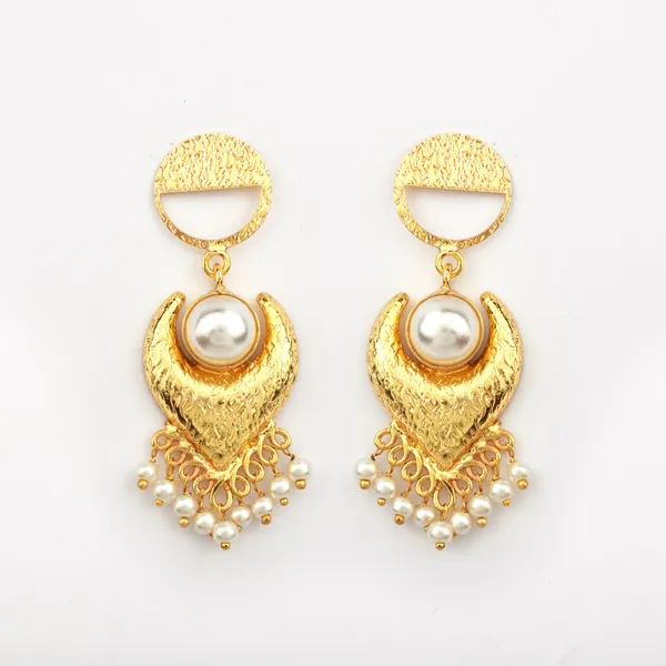 Golden_And_White_Pearls_Gold-Plated_Earrings_|_Statement_Earrings