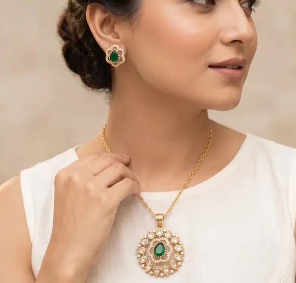 Kundan,_Diamond_and__Emerald_Star_Pendant_and_Earrings__|__Fusion_and_designer__wear