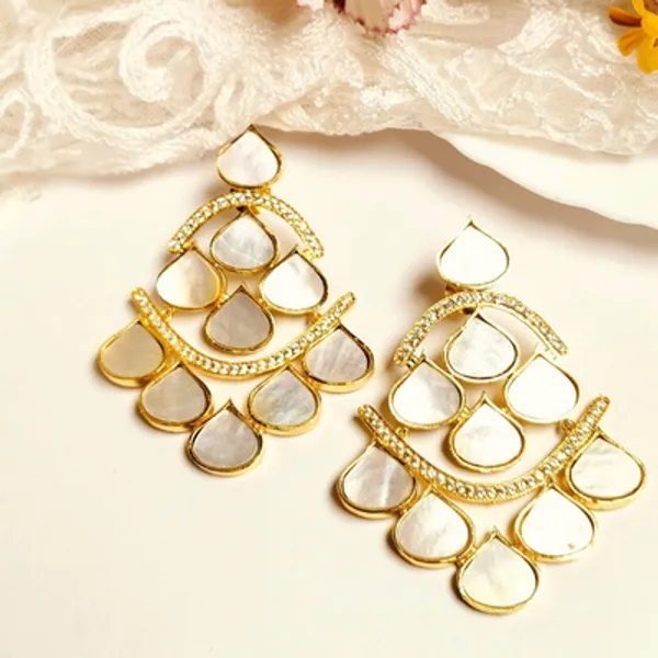 Mother_Of_Pearl_Earrings__|__Elegant_And_Timeless_Beauty