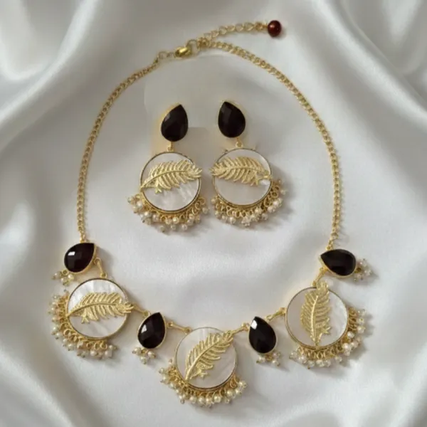 Natural_Mother_of_Pearl_Necklace_|_Boho_Necklace