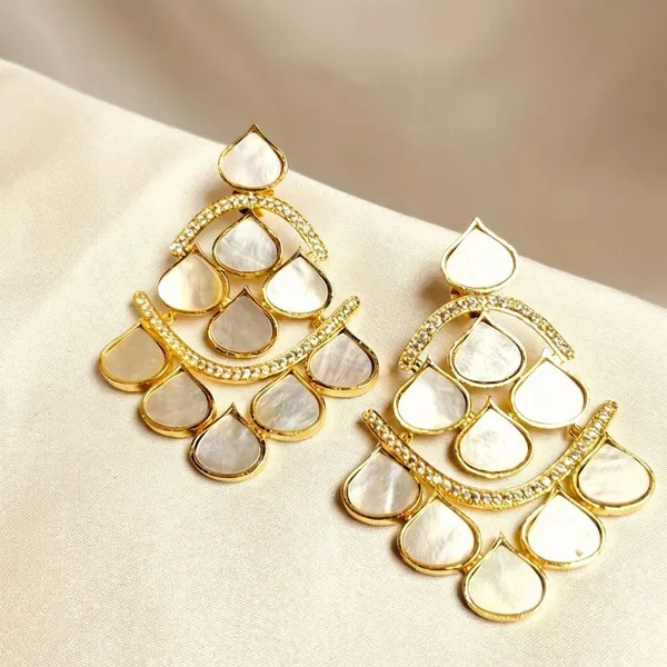 Mother_Of_Pearl_Earrings__|__Elegant_And_Timeless_Beauty