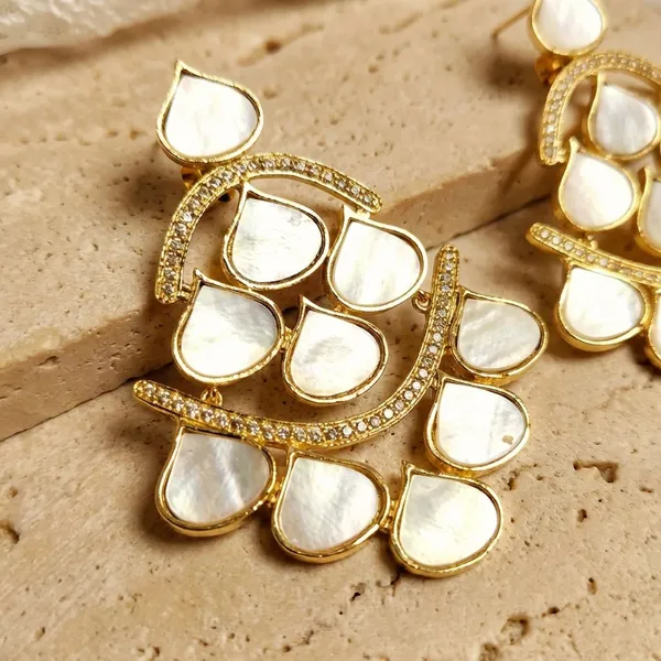 Mother_Of_Pearl_Earrings__|__Elegant_And_Timeless_Beauty