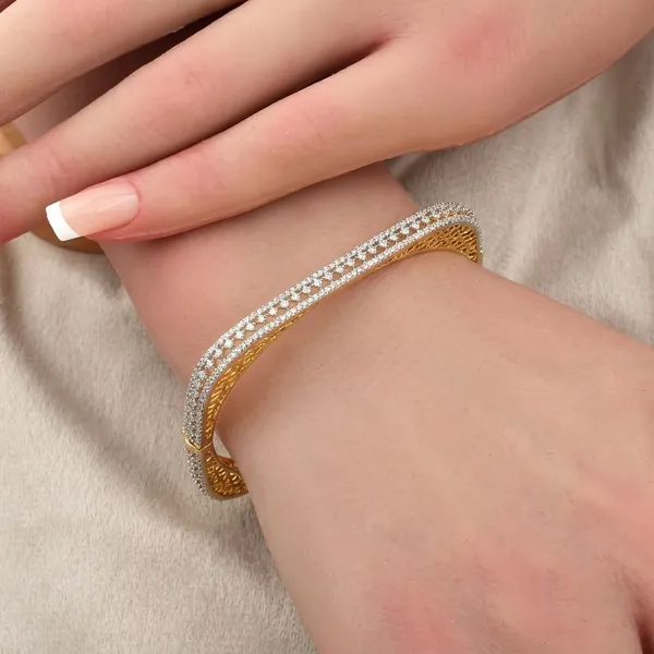 Square_Designer_Openable_Bracelet_–_Premium_Gold_Dimond_Look