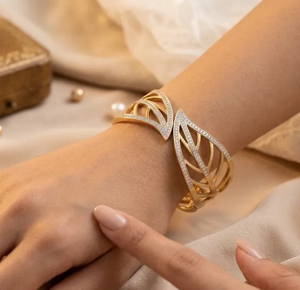 Gold_Anti_Tarnish_Openable_Bracelet_for_Women