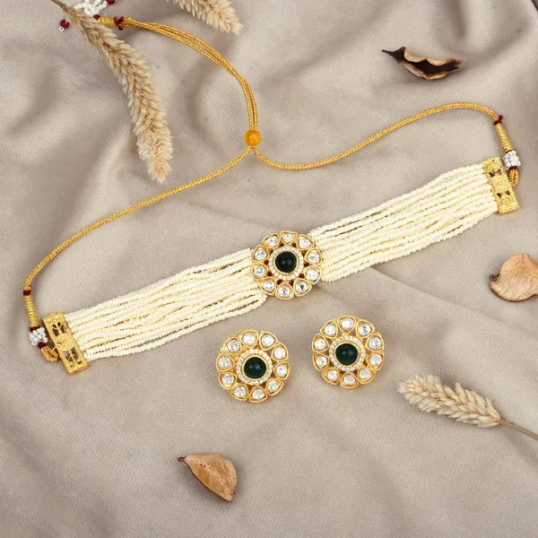 Designer_Kundan_Choker_with_White_Beads_|_Royal_Kundan_choker