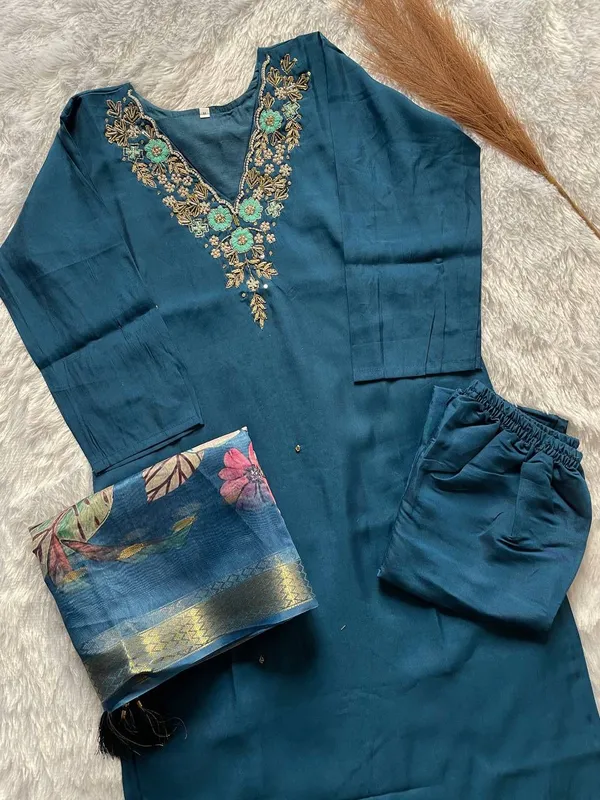 Navy_Blue_Cotton_Kurta_Set_For_Women