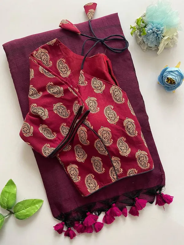 Maroon_Cotton_Saree_And_Blouse_For_Women