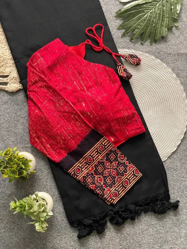 Red_Cotton_Saree_And_Blouse_For_Women