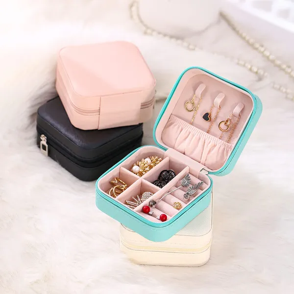 Pink_Portable_Travel_Jewellery_Organizer_Box_For_Women_And_Girls