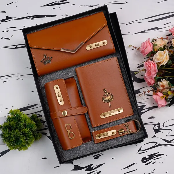 Personalized_Complete_Leather_Combo_for_Women's