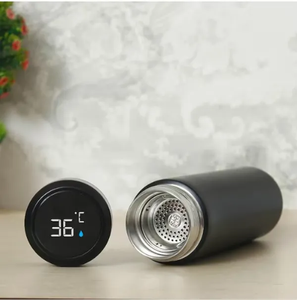 Personalized_LED_Temperature_Water_Bottle_–_Custom_Name_Engraved_Vacuum_Insulated_Stainless_Steel_Flask_|_Hot_&_Cold_Bottle_with_Smart_Temperature_Display