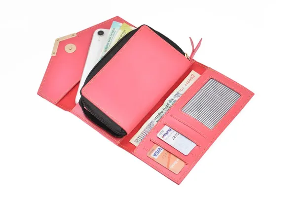 Personalized_Women's_Leather_Wallet_–_Custom_Name_Engraved_Purse_|_Premium_Ladies_Clutch_Wallet