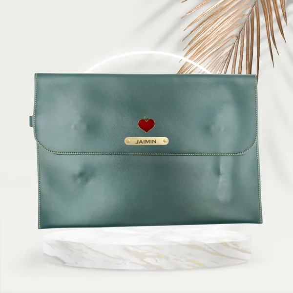 Customized_Laptop_Sleeve_–_Personalized_Protective_Case_for_Laptops_&_MacBooks_|_Premium_Leather_Laptop_Sleeve
