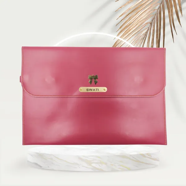 Customized_Laptop_Sleeve_–_Personalized_Protective_Case_for_Laptops_&_MacBooks_|_Premium_Leather_Laptop_Sleeve