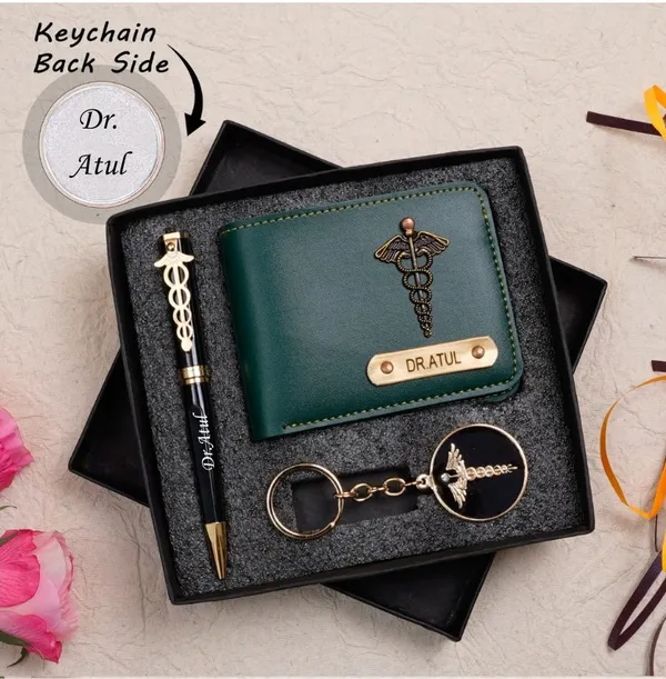 Personalized_Doctor_Gift_Set_(Wallet_+_Pen_+_Doctor_Keychain)