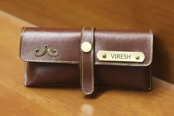 Personalized_Leather_Sunglass_Holder_–_Custom_Name_Engraved_Eyewear_Case_|_Premium_Glasses_Organizer