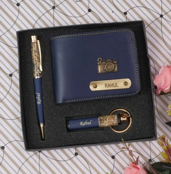 Personalized_Wallet_Gold_Flake_Pen_&_Gold_Flake_Keychain_Combo