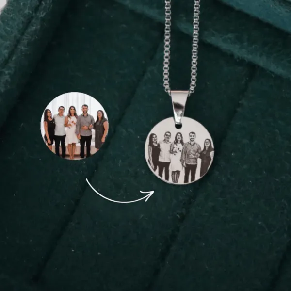 Personalized_Photo_Round_Necklace_|_Custom_Photo_Pendant_Necklace_|_Engraved_Stainless_Steel_Photo_Necklace_|_Personalized_Gift_for_Women_&_Couples