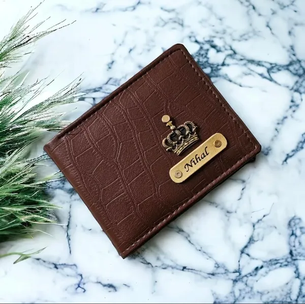 Custom_Croc_Texture_Leather_Wallet_for_Men_–_Personalized_Name_Engraved_Wallet_with_Crown_Charm_|_Premium_Gift_for_Men