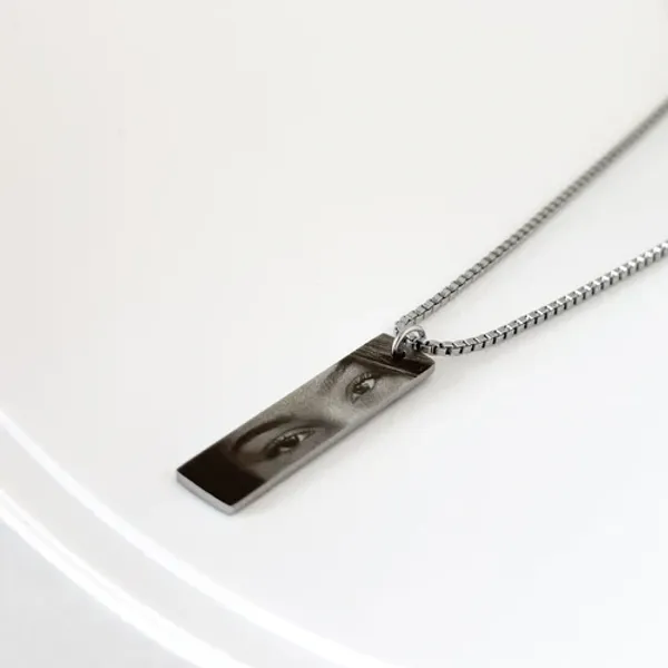 Personalized_Photo_Eye_Necklace_Silver