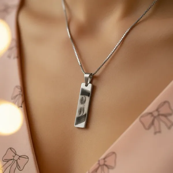 Personalized_Photo_Eye_Necklace_Silver