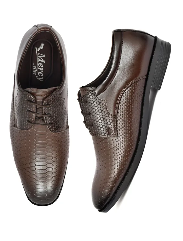 Brown_Synthetic_Leather_Formal_Shoe_For_Men