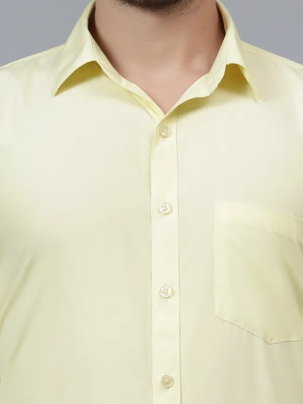 Lemon_Slim_Fit_Solid_Spread_Collar_Full_Sleeve_Rich_Cotton_Formal_Shirt_For_Men