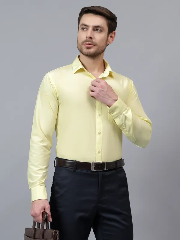 Lemon_Slim_Fit_Solid_Spread_Collar_Full_Sleeve_Rich_Cotton_Formal_Shirt_For_Men