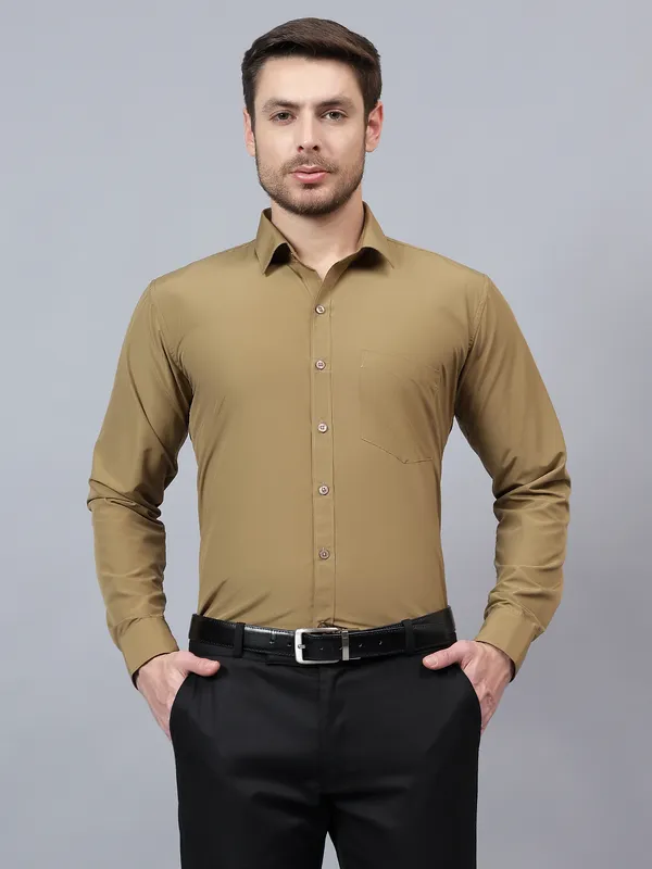 Khaki_Slim_Fit_Solid_Spread_Collar_Full_Sleeve_Rich_Cotton_Formal_Shirt_For_Men
