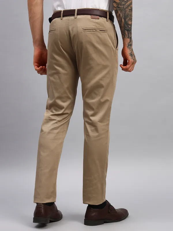Khaki_Relaxed_Straight_Leg_Slim_Fit_High_Rise_Chinos_Trousers_For_Men