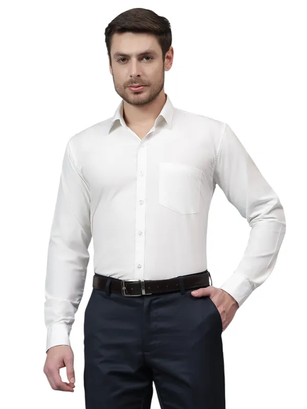 Cream_Slim_Fit_Solid_Spread_Collar_Full_Sleeve_Rich_Cotton_Formal_Shirt_For_Men