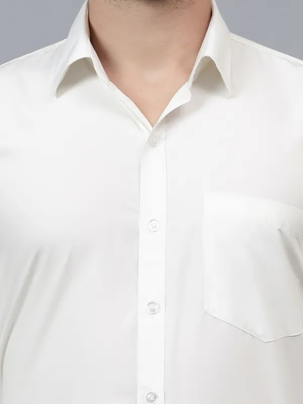 Cream_Slim_Fit_Solid_Spread_Collar_Full_Sleeve_Rich_Cotton_Formal_Shirt_For_Men