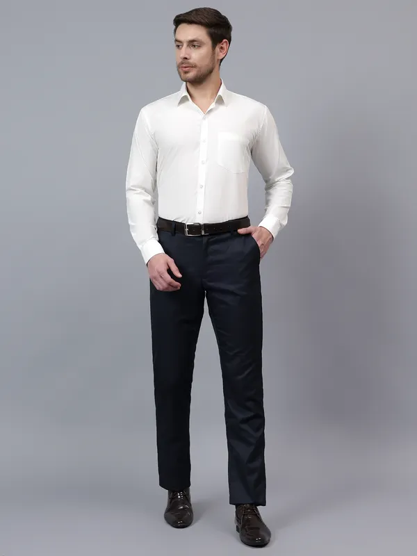 Cream_Slim_Fit_Solid_Spread_Collar_Full_Sleeve_Rich_Cotton_Formal_Shirt_For_Men