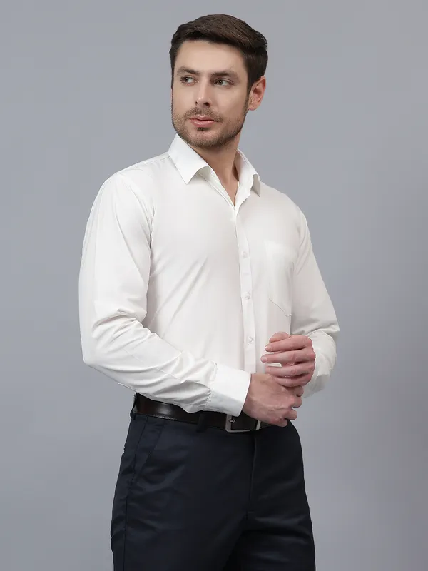 Cream_Slim_Fit_Solid_Spread_Collar_Full_Sleeve_Rich_Cotton_Formal_Shirt_For_Men