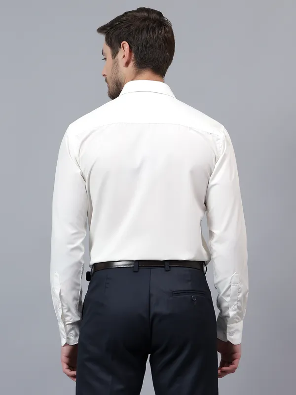 Cream_Slim_Fit_Solid_Spread_Collar_Full_Sleeve_Rich_Cotton_Formal_Shirt_For_Men
