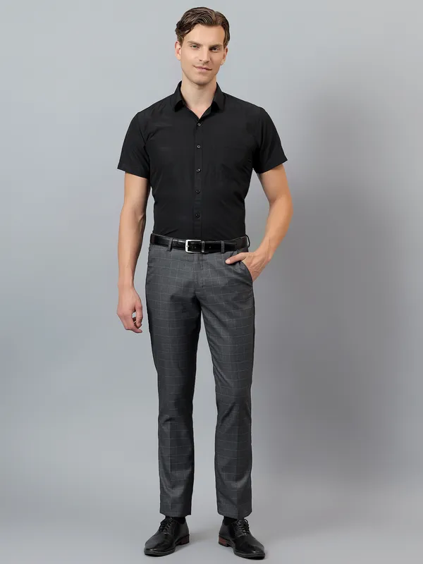 Black_Slim_Fit_Solid_Spread_Collar_Half_Sleeve_Formal_Shirt_For_Men