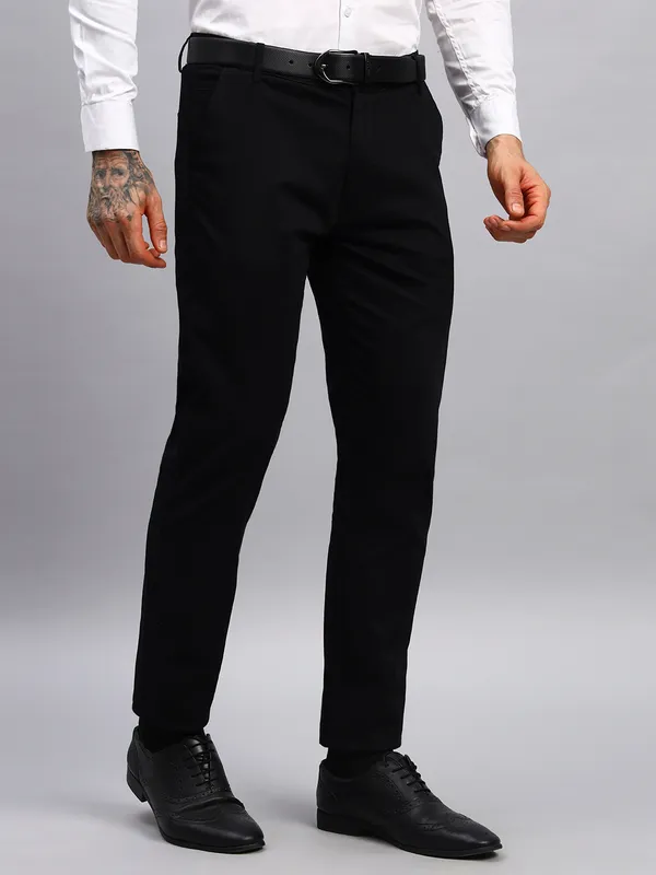 Black_Relaxed_Straight_Leg_Slim_Fit_High_Rise_Chinos_Trousers_For_Men