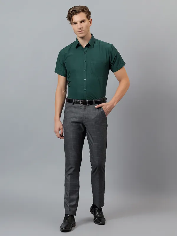Green_Slim_Fit_Solid_Spread_Collar_Half_Sleeve_Formal_Shirt_For_Men