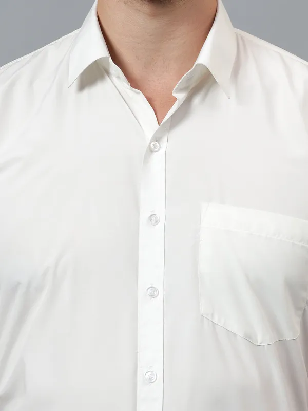 Cream_Slim_Fit_Solid_Spread_Collar_Half_Sleeve_Formal_Shirt_For_Men