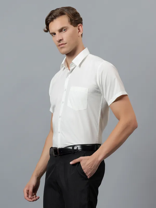Cream_Slim_Fit_Solid_Spread_Collar_Half_Sleeve_Formal_Shirt_For_Men