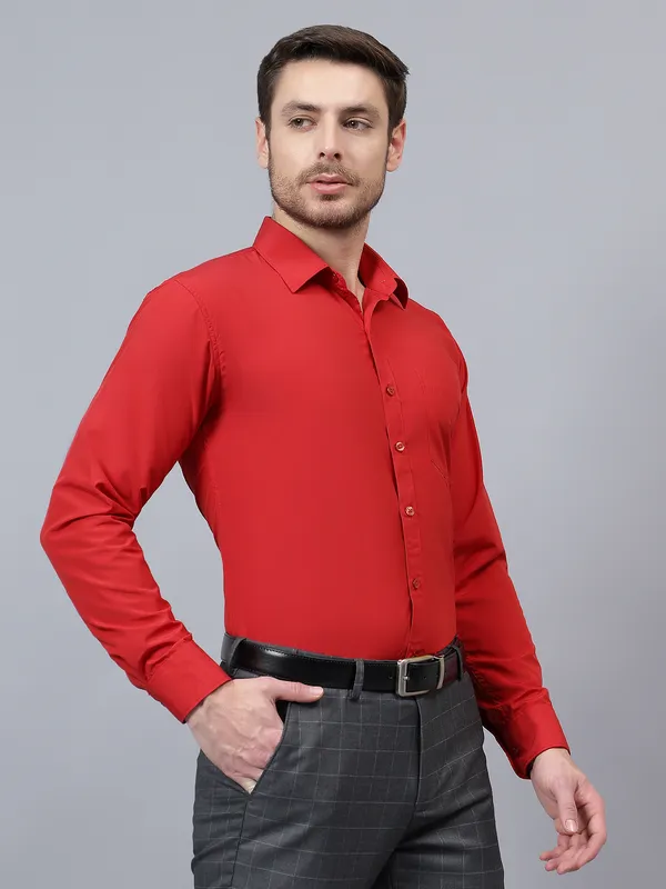 Red_Slim_Fit_Solid_Spread_Collar_Full_Sleeve_Rich_Cotton_Formal_Shirt_For_Men