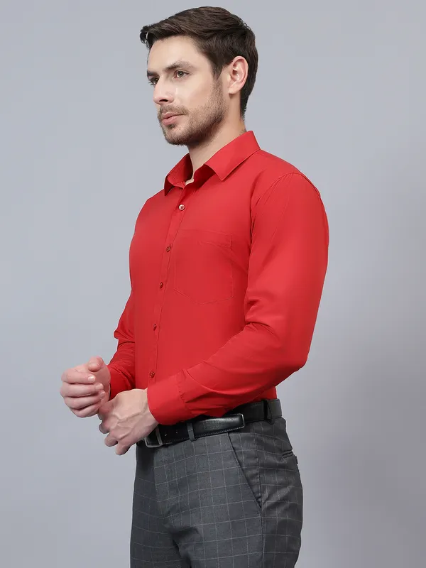 Red_Slim_Fit_Solid_Spread_Collar_Full_Sleeve_Rich_Cotton_Formal_Shirt_For_Men